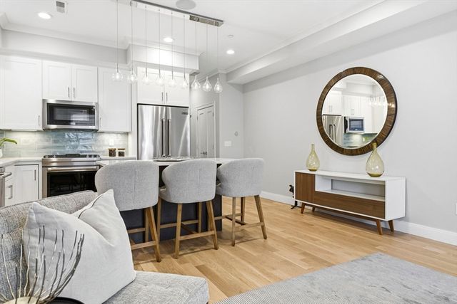 259 Gold St 1, Boston, MA 02127