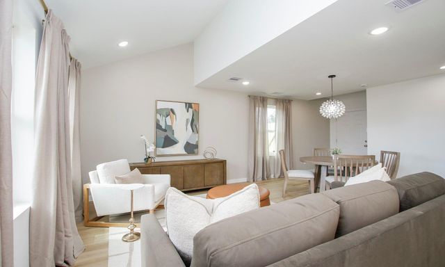 2717 Discovery Trails Ct, Conroe, TX 77301