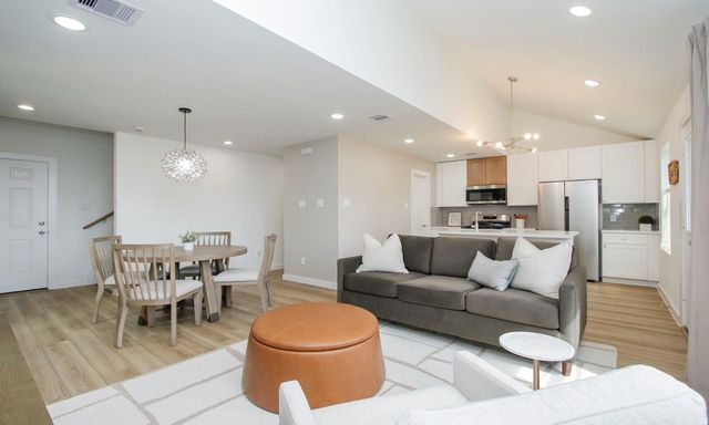 2717 Discovery Trails Ct, Conroe, TX 77301