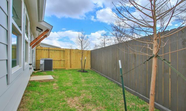 2717 Discovery Trails Ct, Conroe, TX 77301