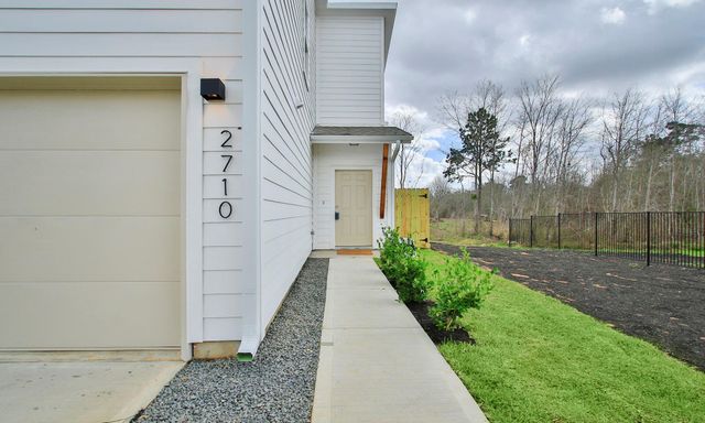 2717 Discovery Trails Ct, Conroe, TX 77301