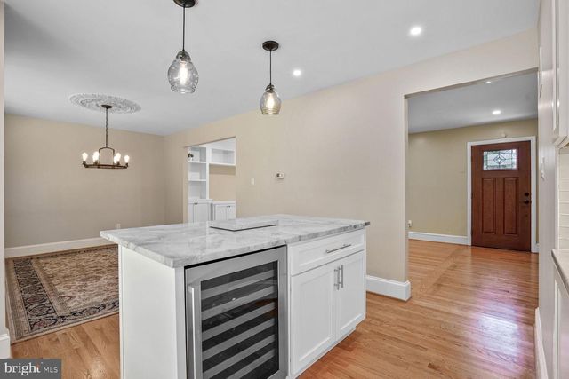 8614 BRAEBURN DR, Annandale, VA 22003