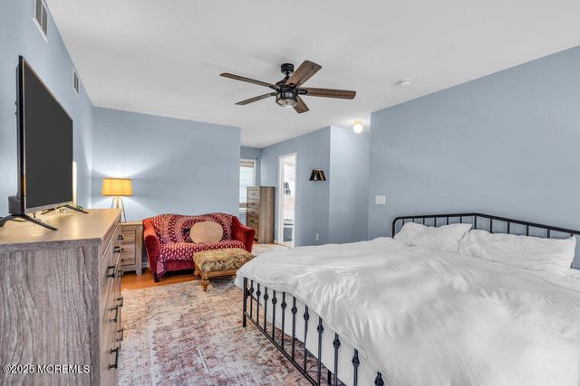 46 Ravenwood Boulevard, Barnegat, NJ 08005