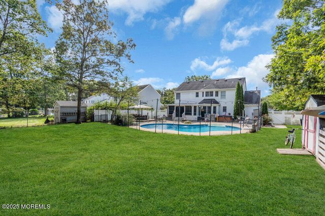 46 Ravenwood Boulevard, Barnegat, NJ 08005