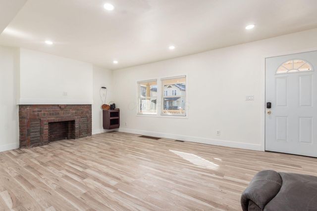 1120 Oakwood Avenue, Columbus, OH 43206