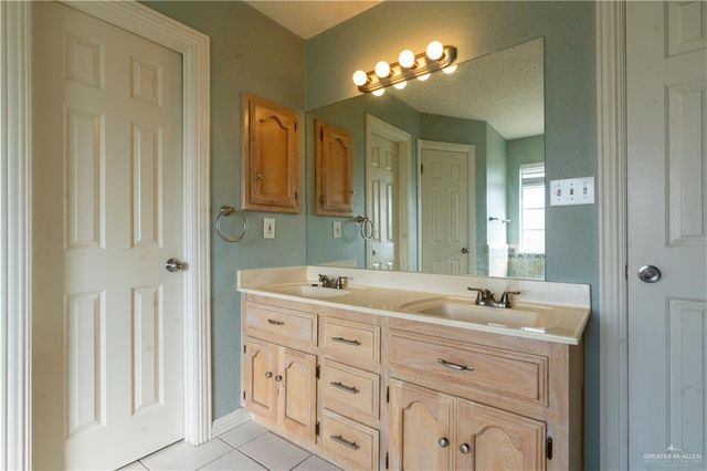 6801 N 40th Street, Mcallen, TX 78504