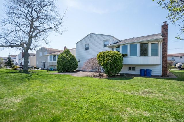 3905 Greentree Drive, Oceanside, NY 11572
