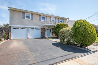 3905 Greentree Drive, Oceanside, NY 11572