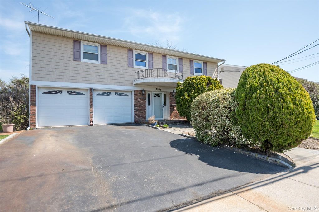 3905 Greentree Drive, Oceanside, NY 11572