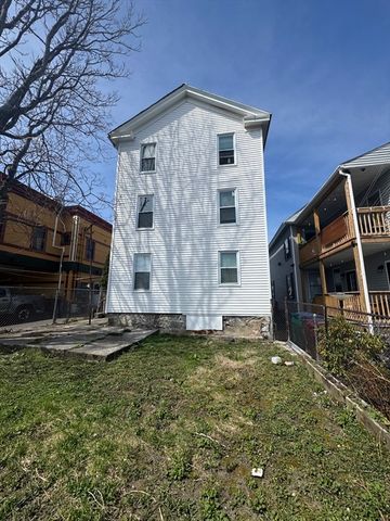 34 Willie St, Lowell, MA 01854