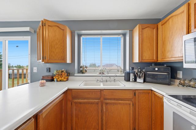 5697 S ESPRIT DR, Kearns, UT 84118