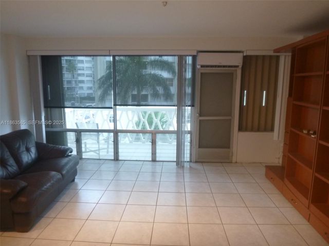 1430 Brickell Bay Dr 301, Miami, FL 33131