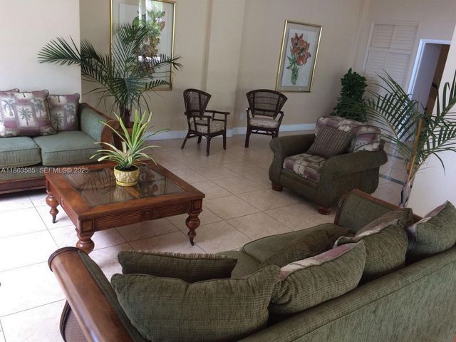 1430 Brickell Bay Dr 301, Miami, FL 33131