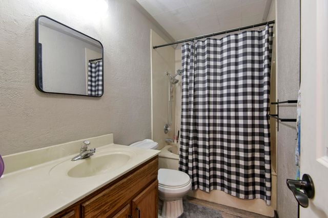 604 N Meteor Avenue, Springfield, MO 65802