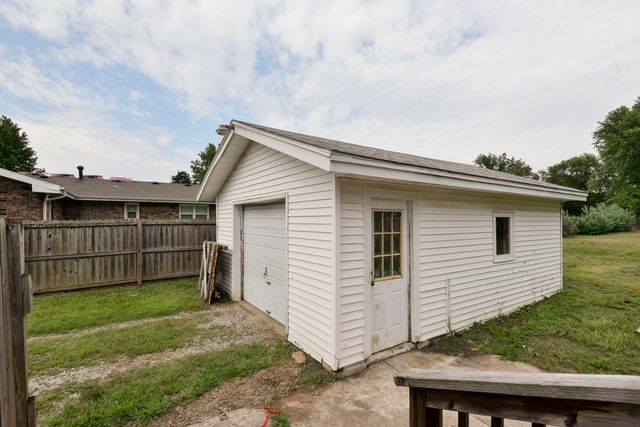 604 N Meteor Avenue, Springfield, MO 65802