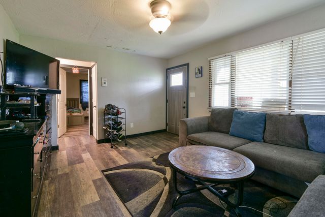 604 N Meteor Avenue, Springfield, MO 65802
