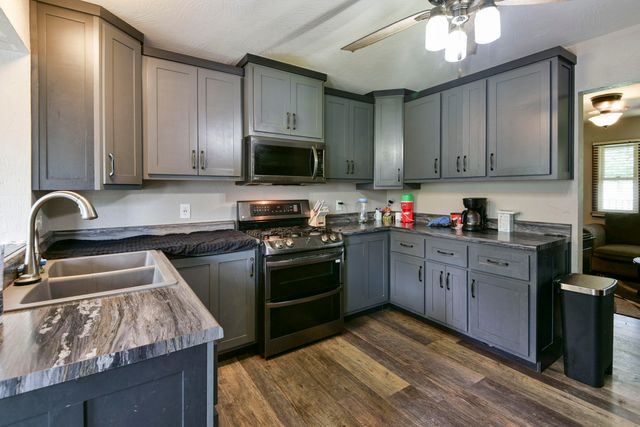 604 N Meteor Avenue, Springfield, MO 65802