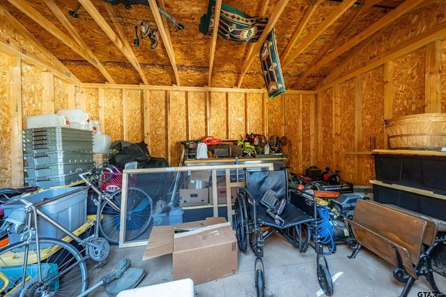 22982 Edgewater Dr, Frankston, TX 75763