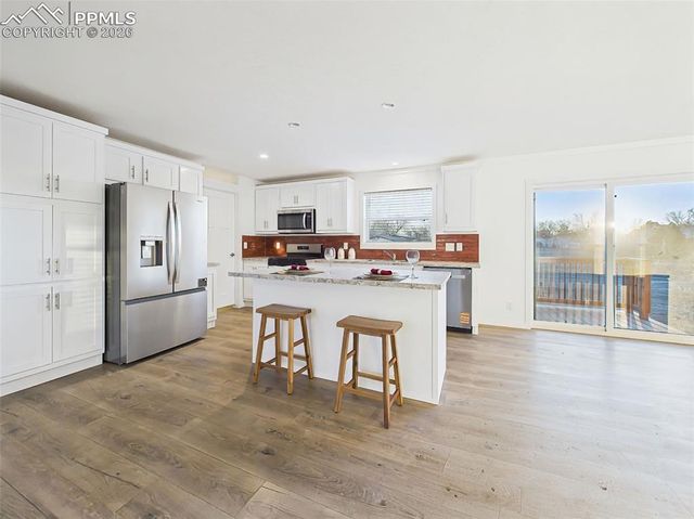 77 E Dante Lane, Pueblo, CO 81007