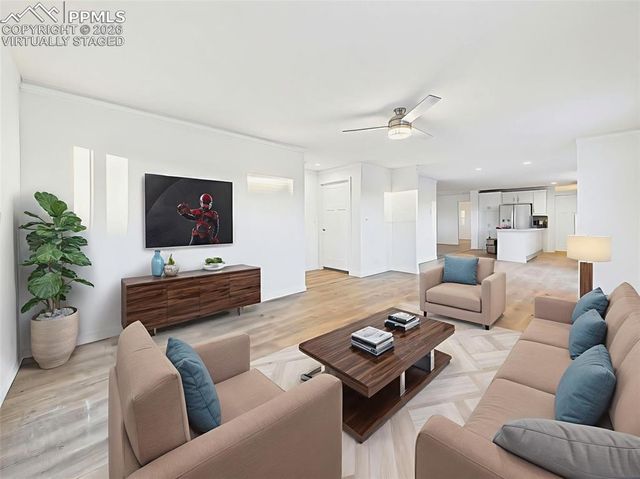 77 E Dante Lane, Pueblo, CO 81007