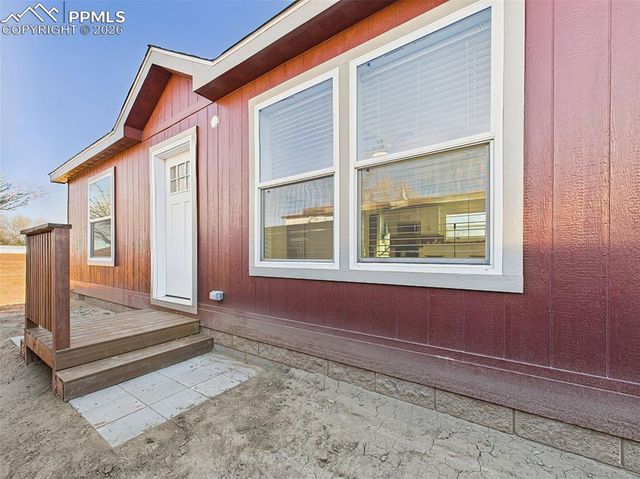 77 E Dante Lane, Pueblo, CO 81007