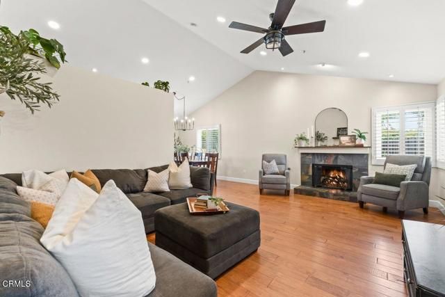 215 Apple Avenue, Ventura, CA 93004