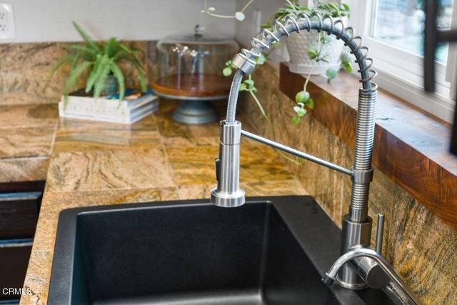 215 Apple Avenue, Ventura, CA 93004