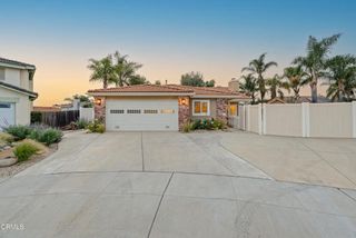 215 Apple Avenue, Ventura, CA 93004