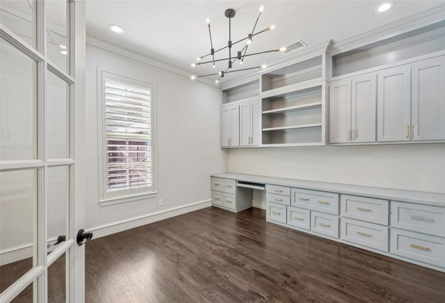 812 Lake Carillon Lane, Southlake, TX 76092