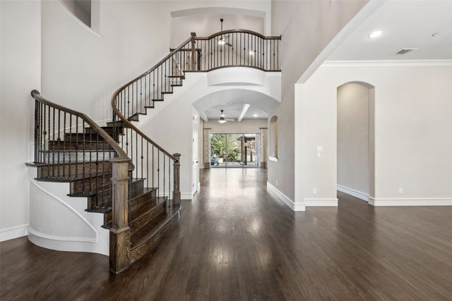 812 Lake Carillon Lane, Southlake, TX 76092