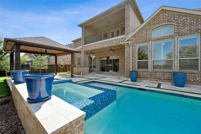 812 Lake Carillon Lane, Southlake, TX 76092