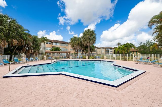 5031 W Oakland Park Boulevard 309, Lauderdale Lakes, FL 33313