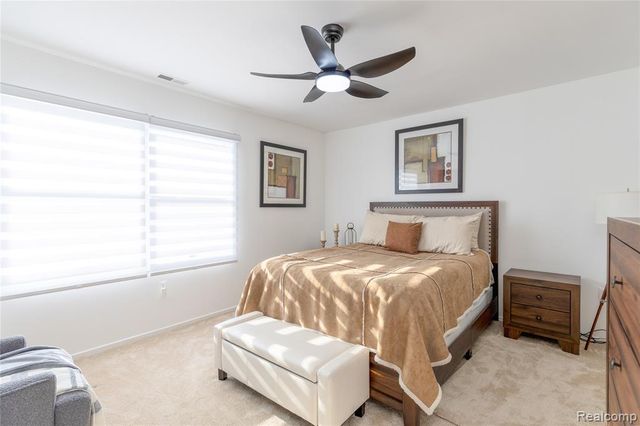 8187 Grays Drive B7, Grosse Ile, MI 48138