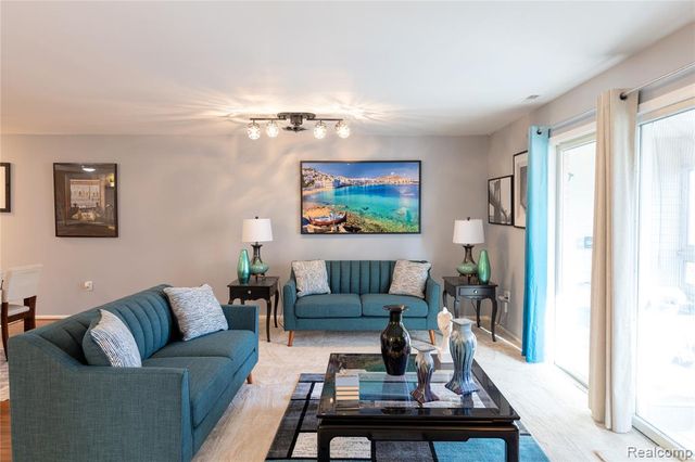 8187 Grays Drive B7, Grosse Ile, MI 48138