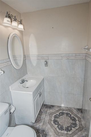 5810 N THATCHER AVENUE, Tampa, FL 33614