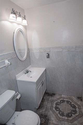 5810 N THATCHER AVENUE, Tampa, FL 33614