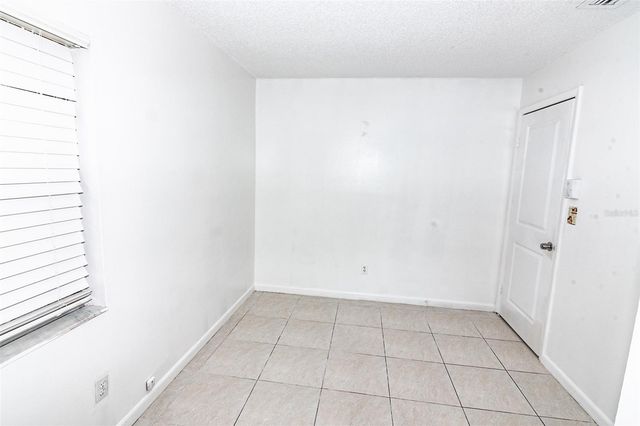 5810 N THATCHER AVENUE, Tampa, FL 33614