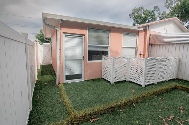 5810 N THATCHER AVENUE, Tampa, FL 33614