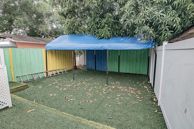5810 N THATCHER AVENUE, Tampa, FL 33614