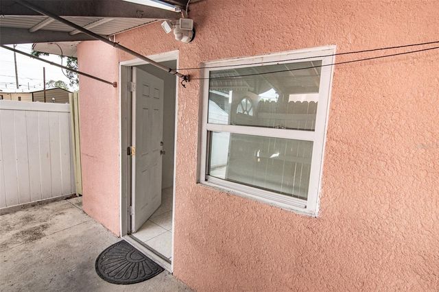 5810 N THATCHER AVENUE, Tampa, FL 33614