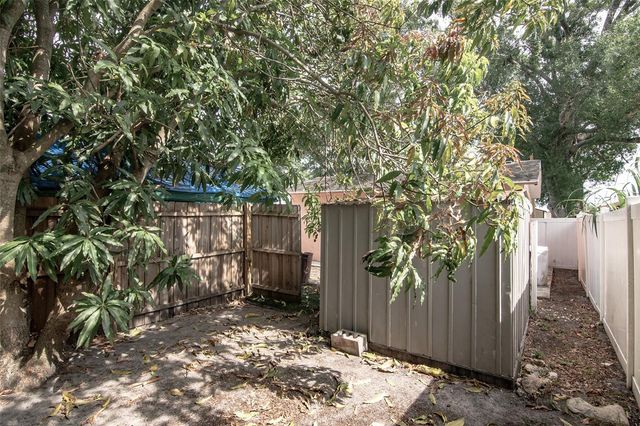 5810 N THATCHER AVENUE, Tampa, FL 33614