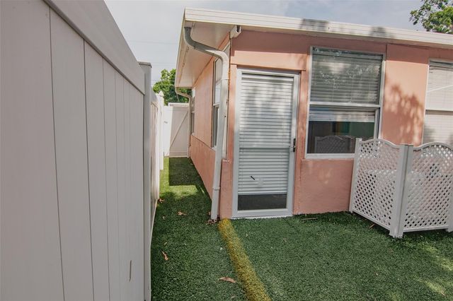 5810 N THATCHER AVENUE, Tampa, FL 33614