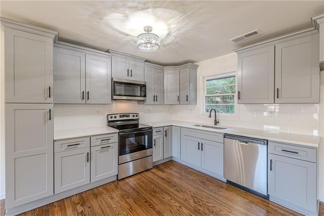 422 Susan Creek Drive, Stone Mountain, GA 30083