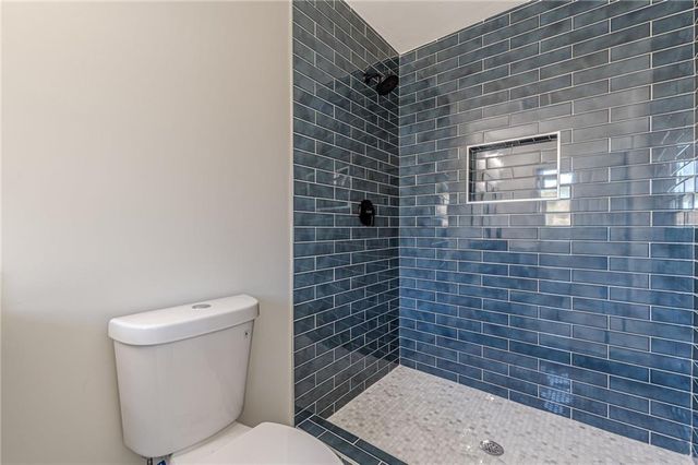 422 Susan Creek Drive, Stone Mountain, GA 30083