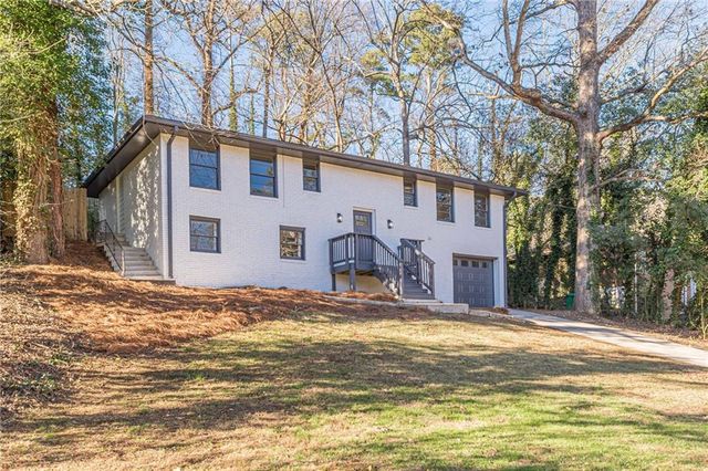 422 Susan Creek Drive, Stone Mountain, GA 30083