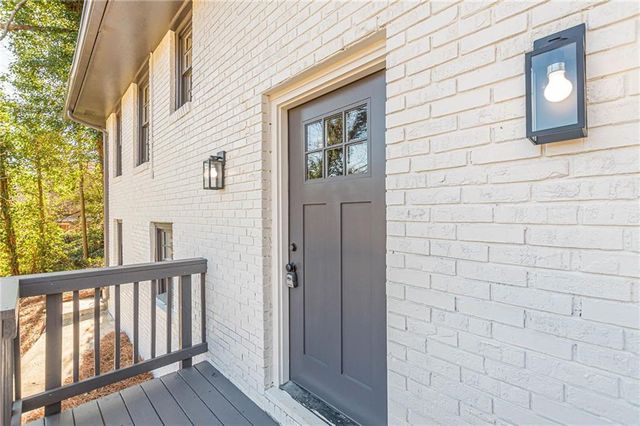 422 Susan Creek Drive, Stone Mountain, GA 30083