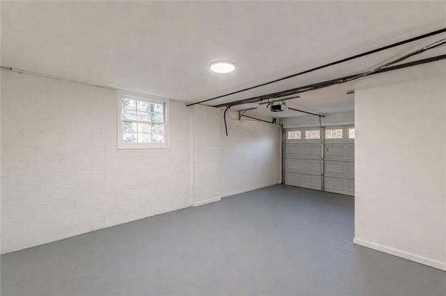 422 Susan Creek Drive, Stone Mountain, GA 30083