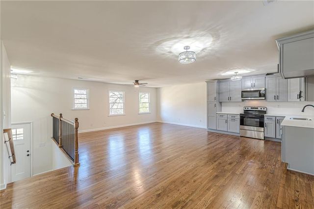 422 Susan Creek Drive, Stone Mountain, GA 30083