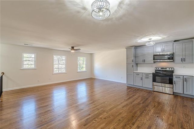 422 Susan Creek Drive, Stone Mountain, GA 30083