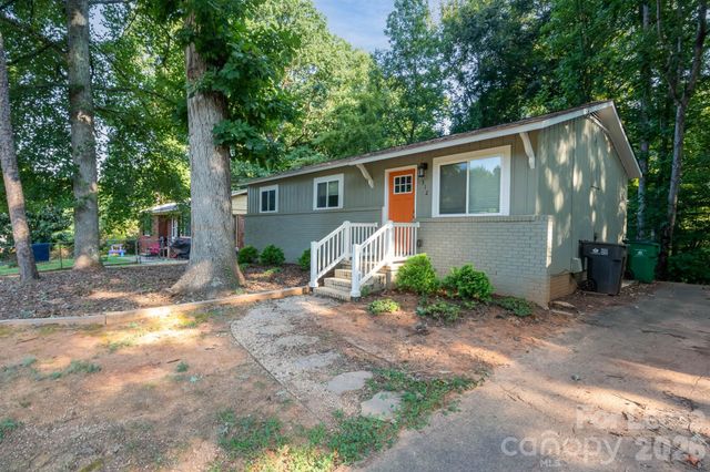312 Glenrock Drive, Charlotte, NC 28217